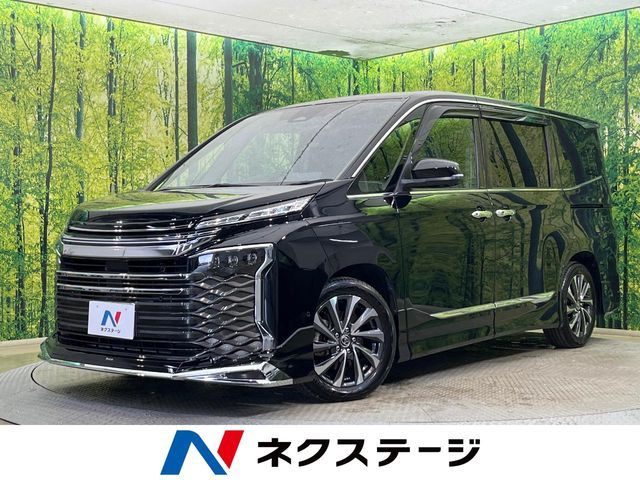 TOYOTA / VOXY HYBRID