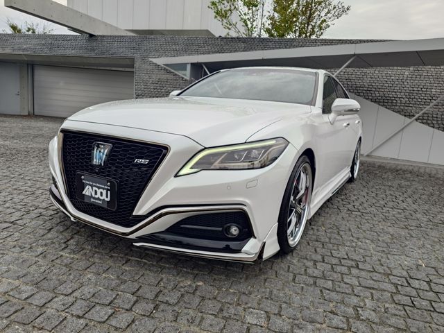 TOYOTA / CROWN sedan hybrid