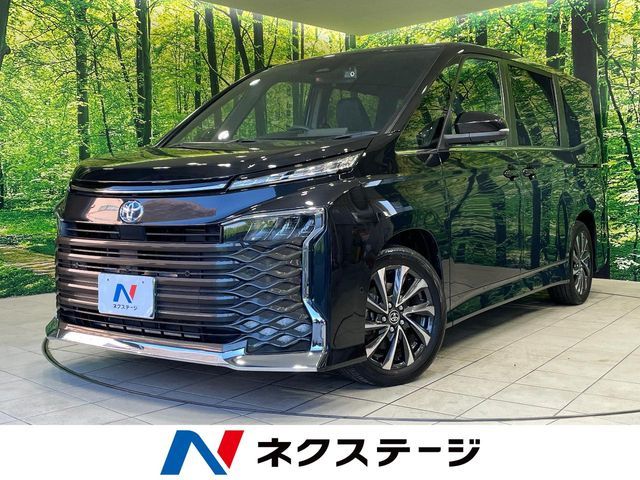 TOYOTA / VOXY HYBRID