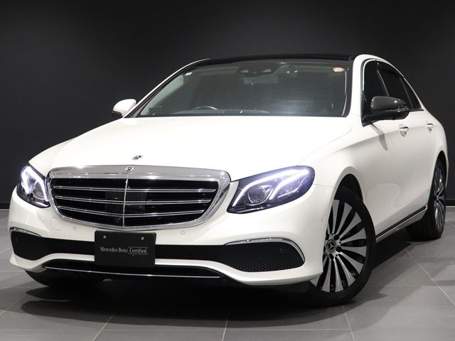MERCEDES BENZ / MERCEDES BENZ E class sedan