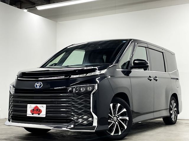 TOYOTA / VOXY HYBRID