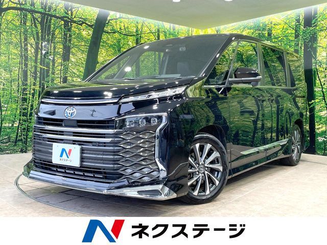 TOYOTA / VOXY HYBRID