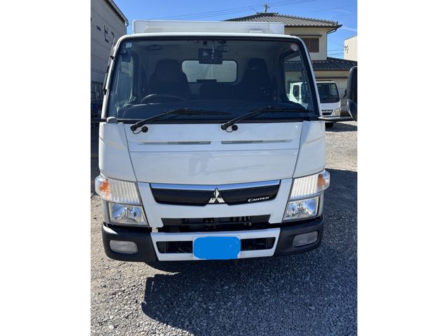 Japanese used car Ref# 1717761 MITSUBISHI / CANTER