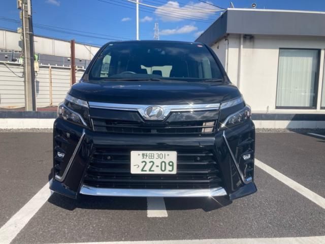 TOYOTA / VOXY