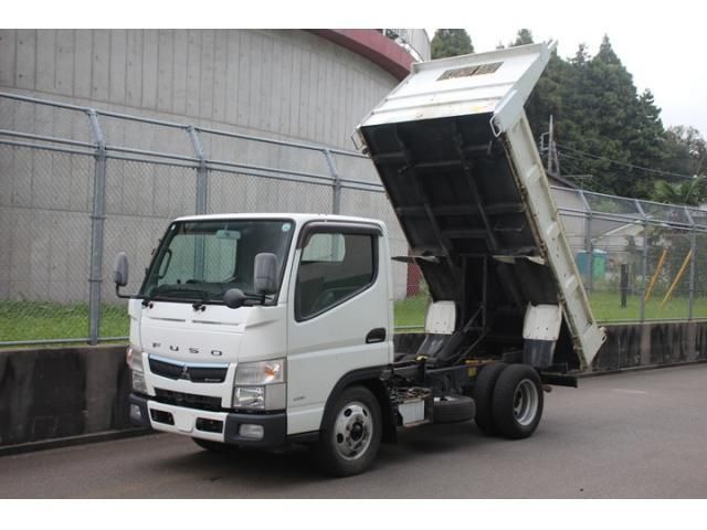 Japanese used car Ref# 1717903 MITSUBISHI / CANTER