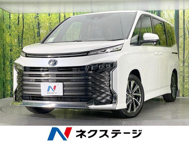 TOYOTA / VOXY HYBRID