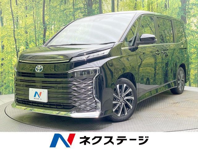 TOYOTA / VOXY HYBRID