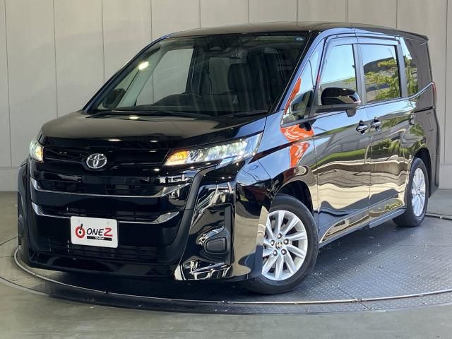 TOYOTA / NOAH