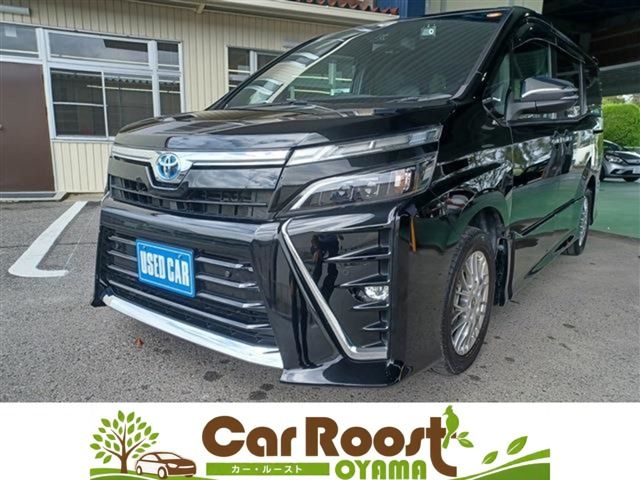 TOYOTA / VOXY HYBRID