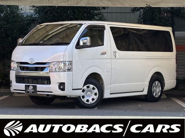 TOYOTA / HIACE van 4WD