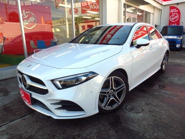 MERCEDES BENZ / MERCEDES BENZ A class sedan