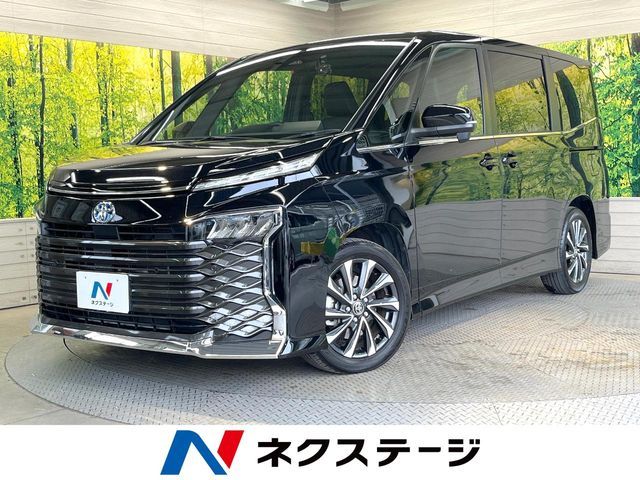 TOYOTA / VOXY HYBRID