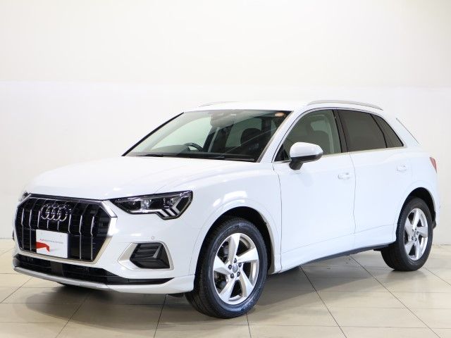 AUDI / AUDI Q3