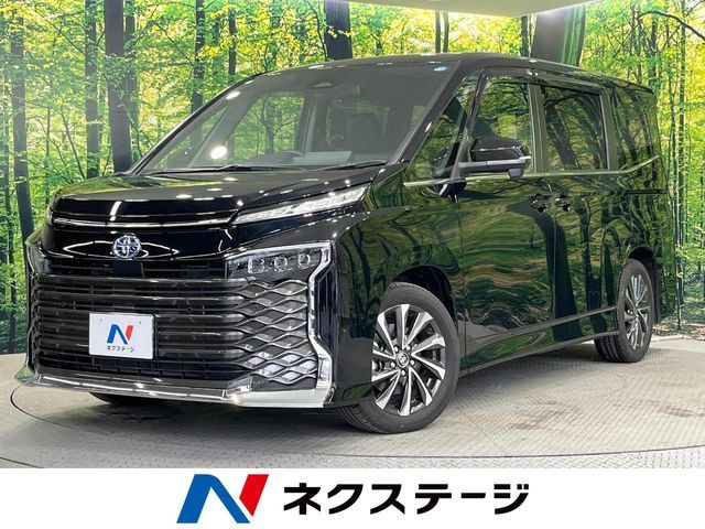 TOYOTA / VOXY HYBRID