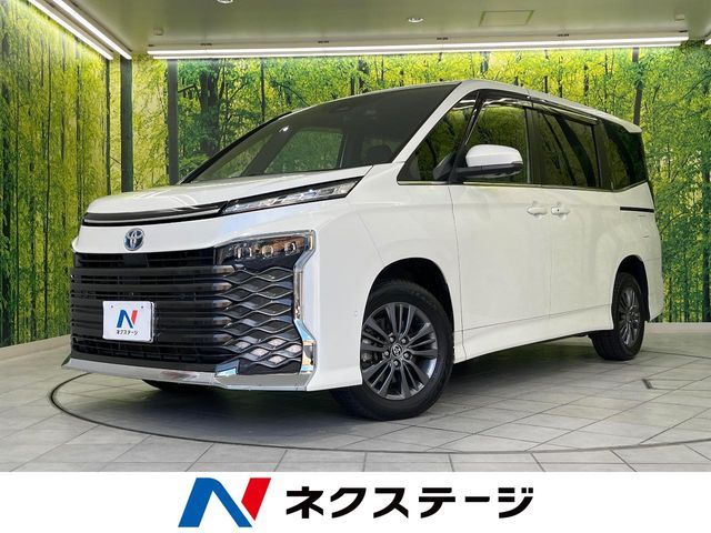 Japanese used car Ref# 1720323 TOYOTA / VOXY HYBRID 4WD