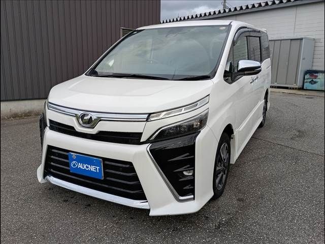 TOYOTA / VOXY