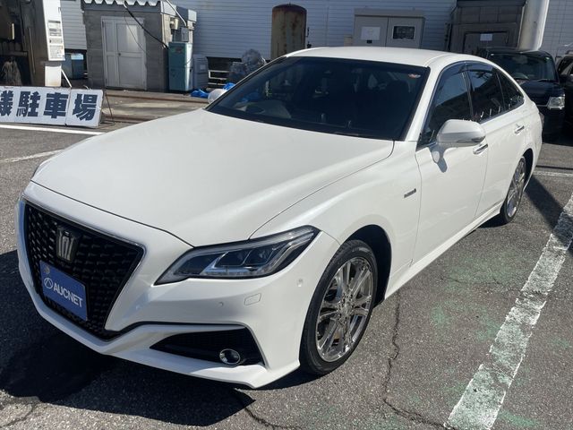 TOYOTA / CROWN sedan hybrid 4WD