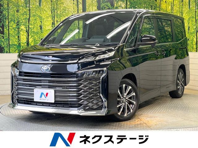 TOYOTA / VOXY HYBRID
