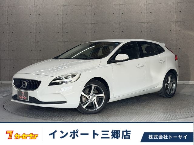VOLVO / VOLVO V40