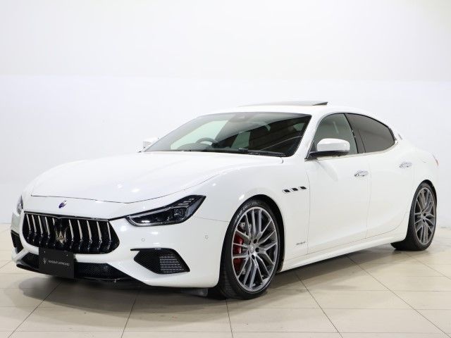 MASERATI / MASERATI GHIBLI Sedan