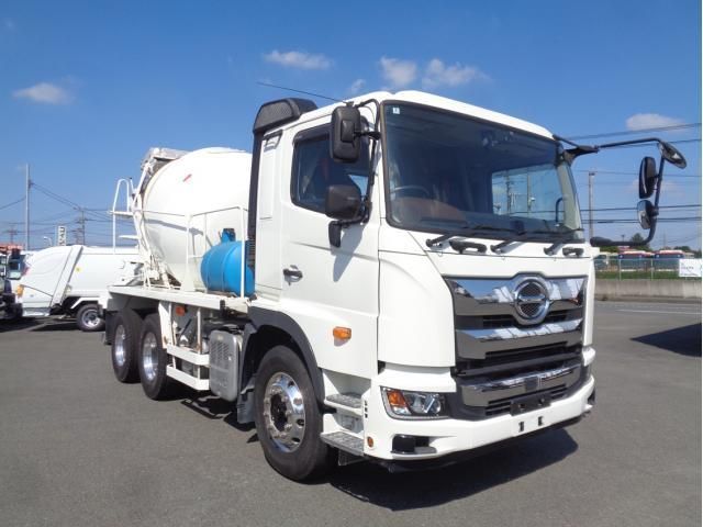 Japanese used car Ref# 1721143 HINO / PROFIA