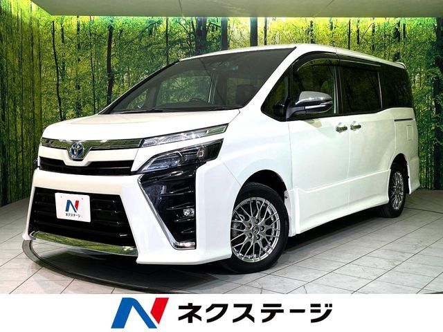 TOYOTA / VOXY HYBRID