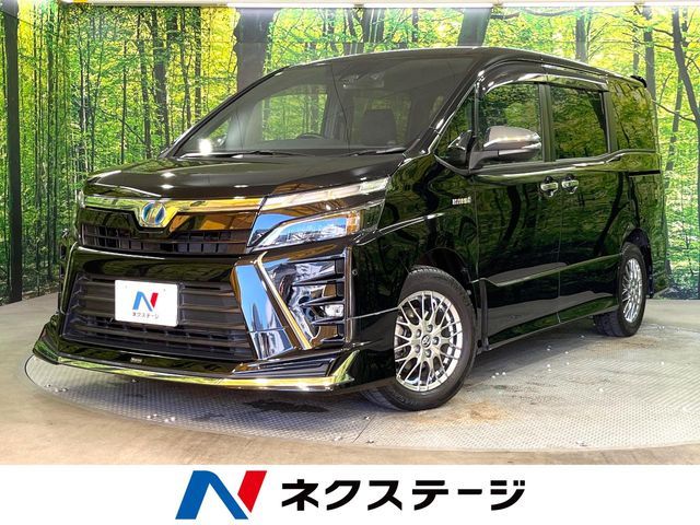 TOYOTA / VOXY HYBRID