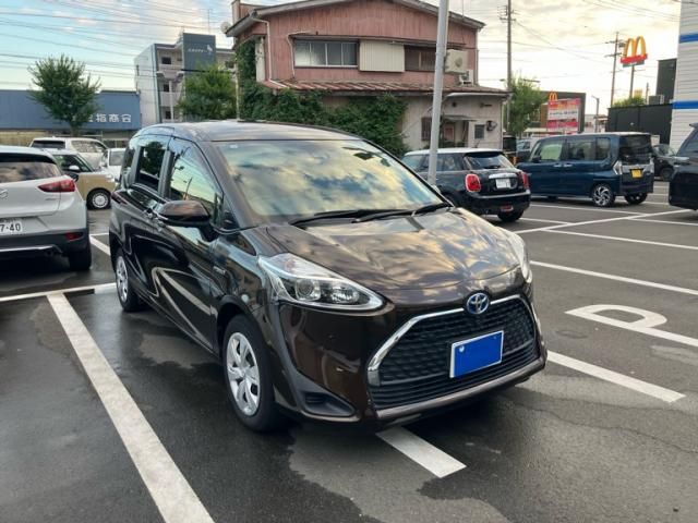 TOYOTA / SIENTA HYBRID