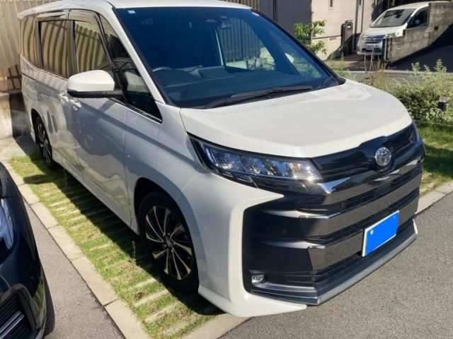 TOYOTA / NOAH