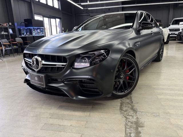 MERCEDES BENZ / MERCEDES AMG E class sedan
