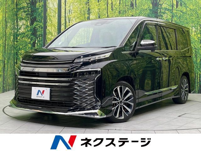 TOYOTA / VOXY HYBRID