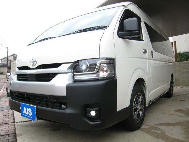 Japanese used car Ref# 1722260 TOYOTA / HIACE COMMUTER