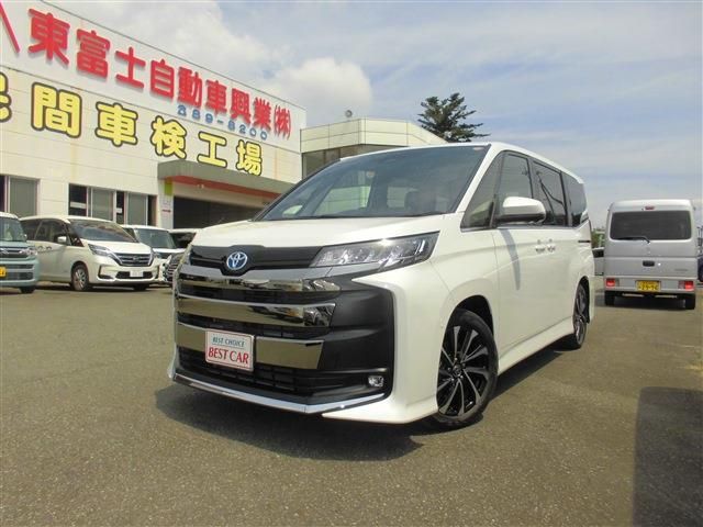 TOYOTA / NOAH HYBRID