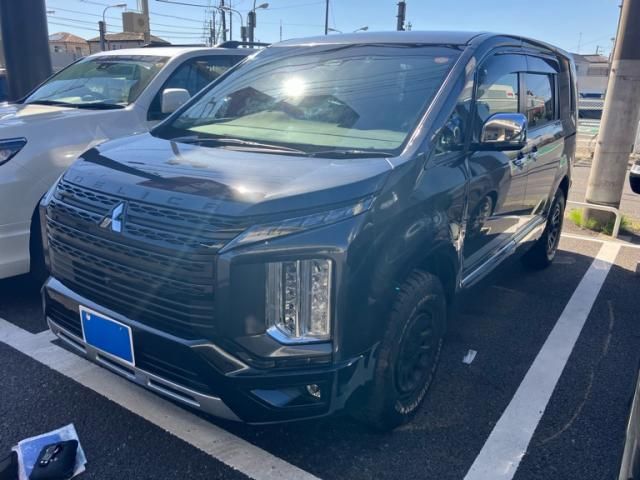 Japanese used car Ref# 1722373 MITSUBISHI / DELICA D:5 4WD