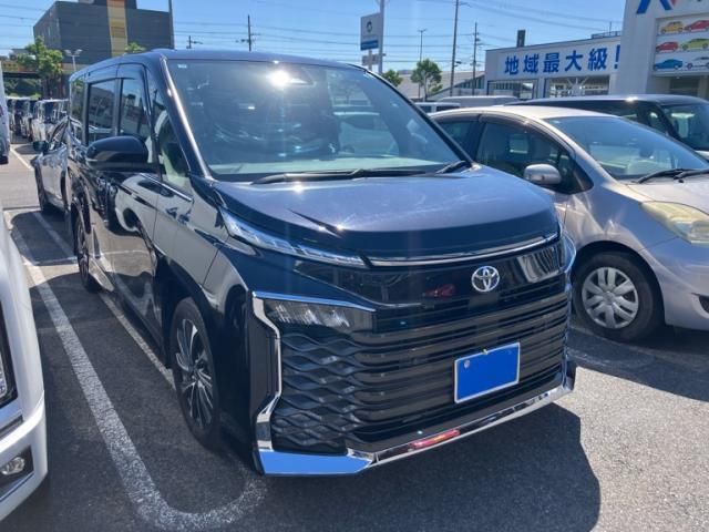 TOYOTA / VOXY