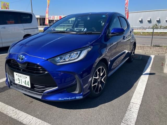 TOYOTA / YARIS HYBRID