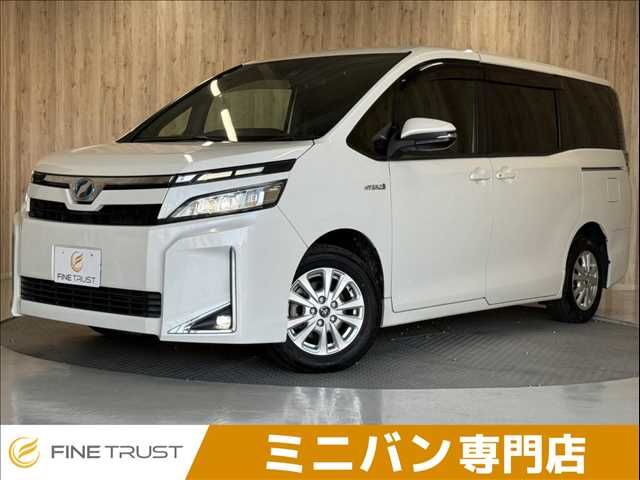 TOYOTA / VOXY HYBRID