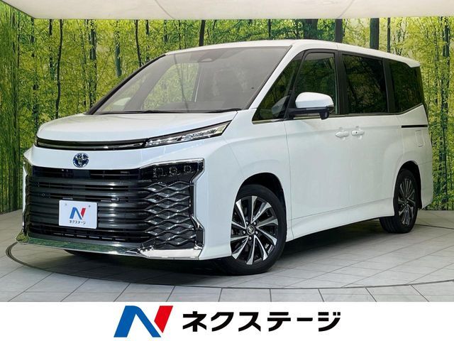 TOYOTA / VOXY HYBRID