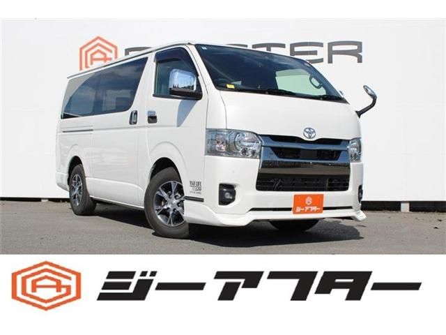 TOYOTA / ハイエース