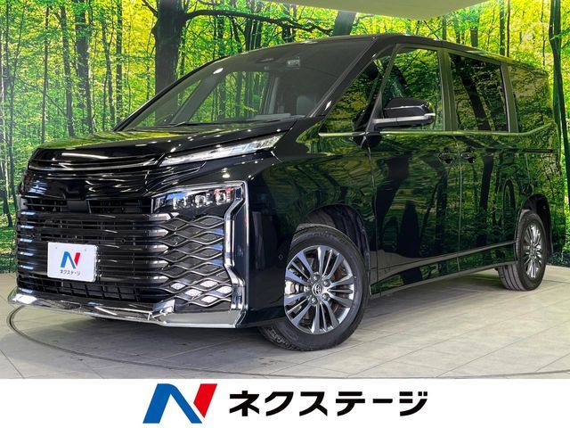 TOYOTA / VOXY HYBRID 4WD