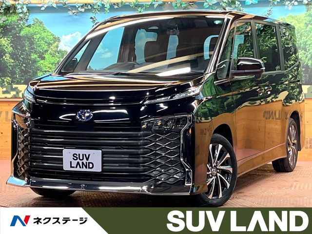 TOYOTA / VOXY HYBRID