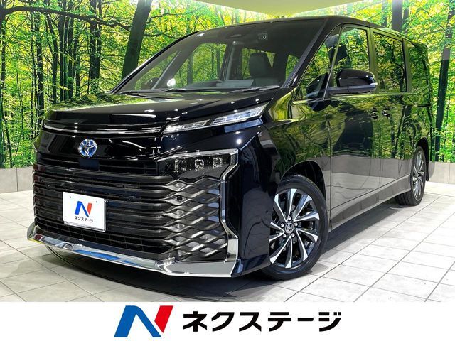 TOYOTA / VOXY HYBRID