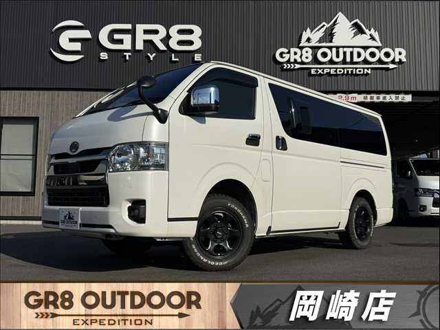 TOYOTA / HIACE van 4WD