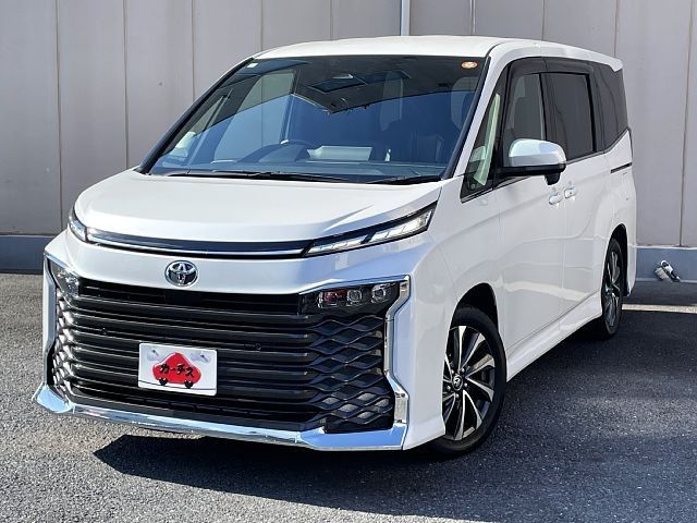 TOYOTA / VOXY HYBRID