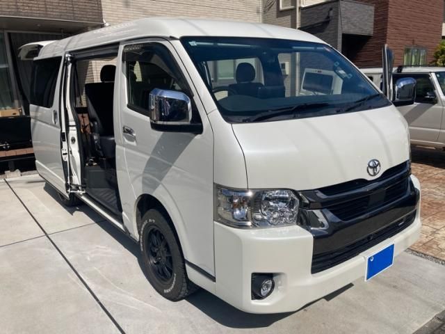 TOYOTA / HIACE van 4WD