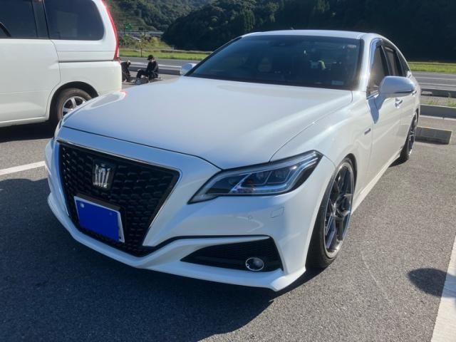 TOYOTA / CROWN sedan hybrid