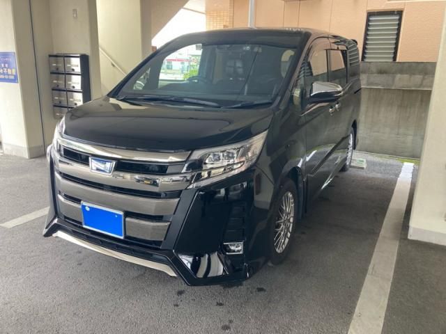 TOYOTA / NOAH HYBRID