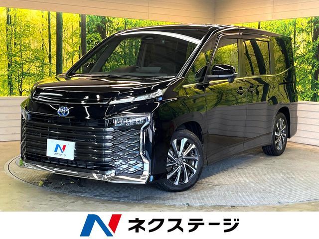 TOYOTA / VOXY HYBRID