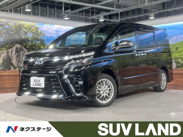 TOYOTA / VOXY HYBRID