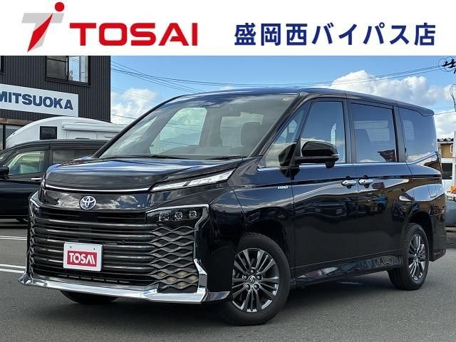 TOYOTA / VOXY HYBRID 4WD